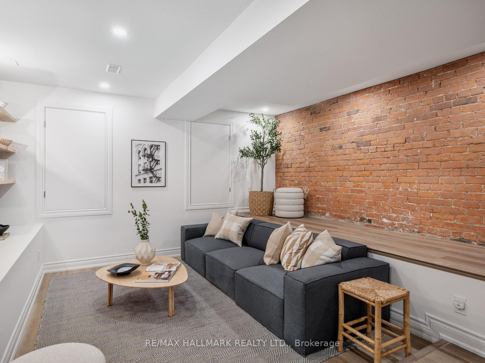 Photo 37 of 48 Millbrook Crescent, Toronto, North Riverdale — HOMEH