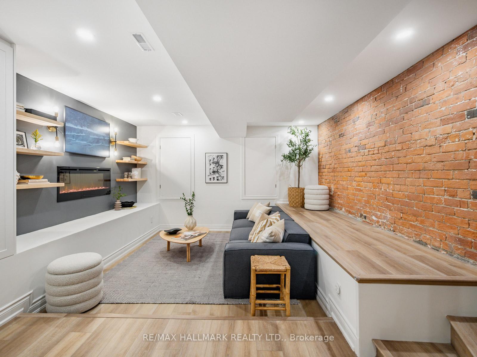 Photo 42 of 48 Millbrook Crescent, Toronto, North Riverdale — HOMEH