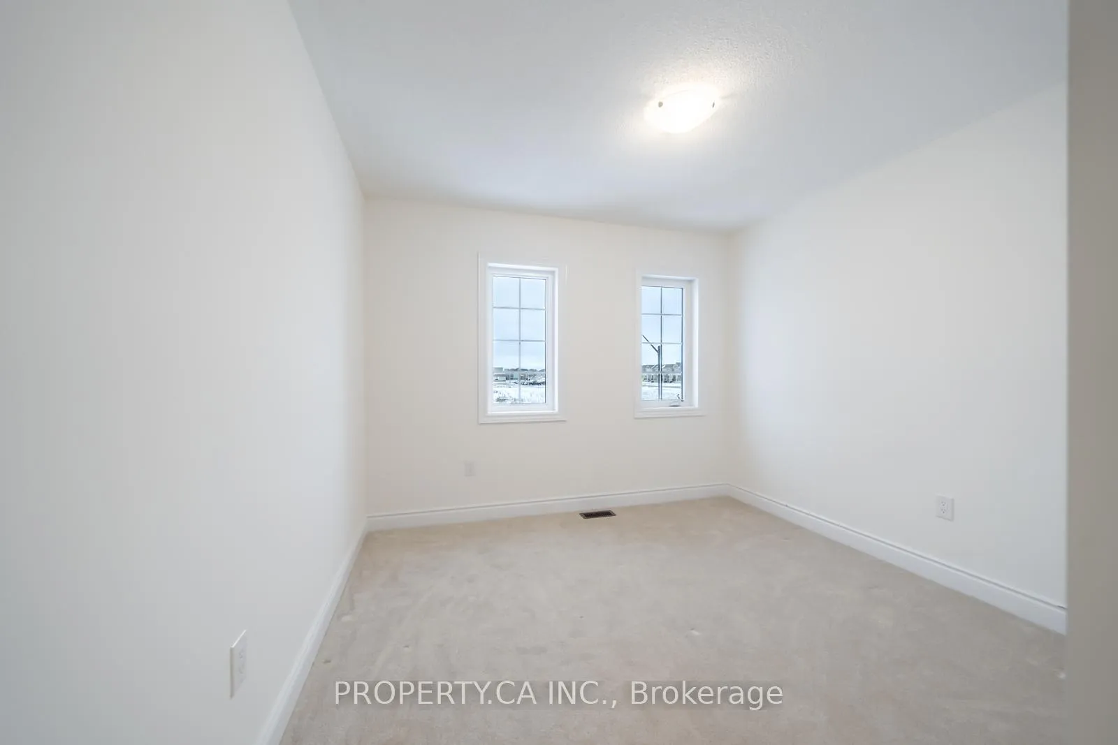 Photo 29 of 63 Central Square Boulevard, Wasaga Beach — HOMEH