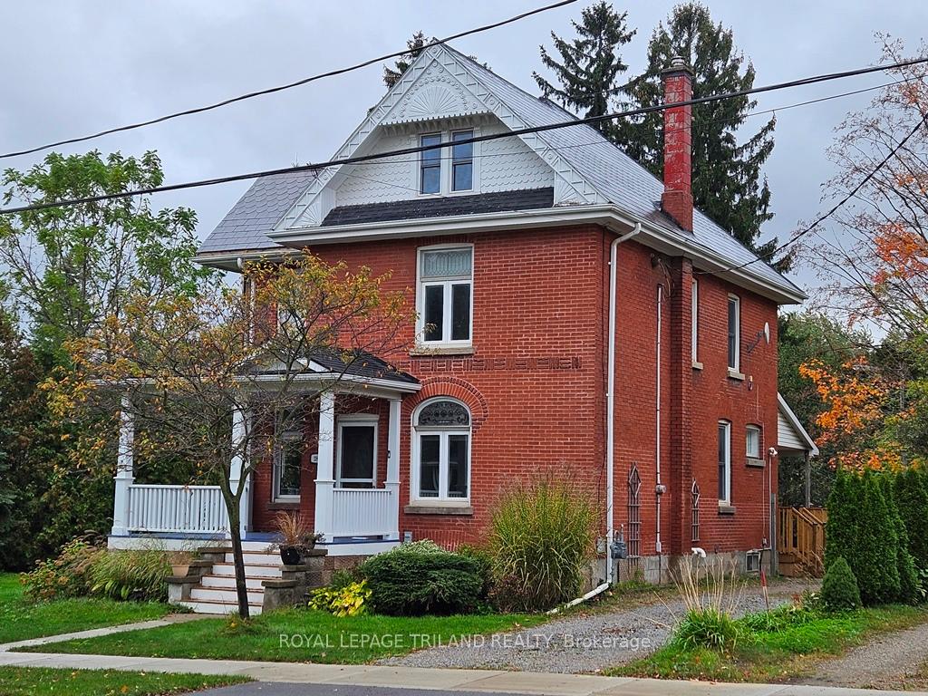 Front of 286 King Street S
