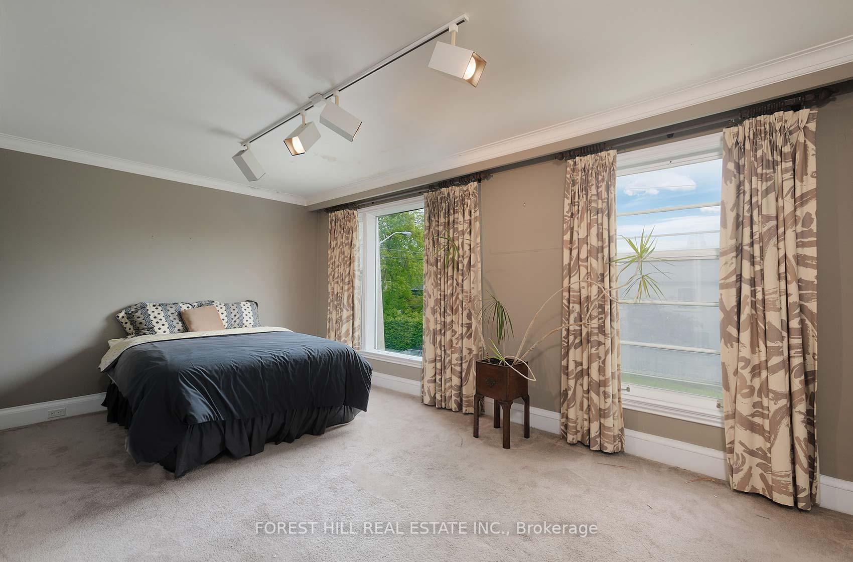 Photo 25 of 65 Heathdale Road, Toronto, Humewood-Cedarvale — HOMEH