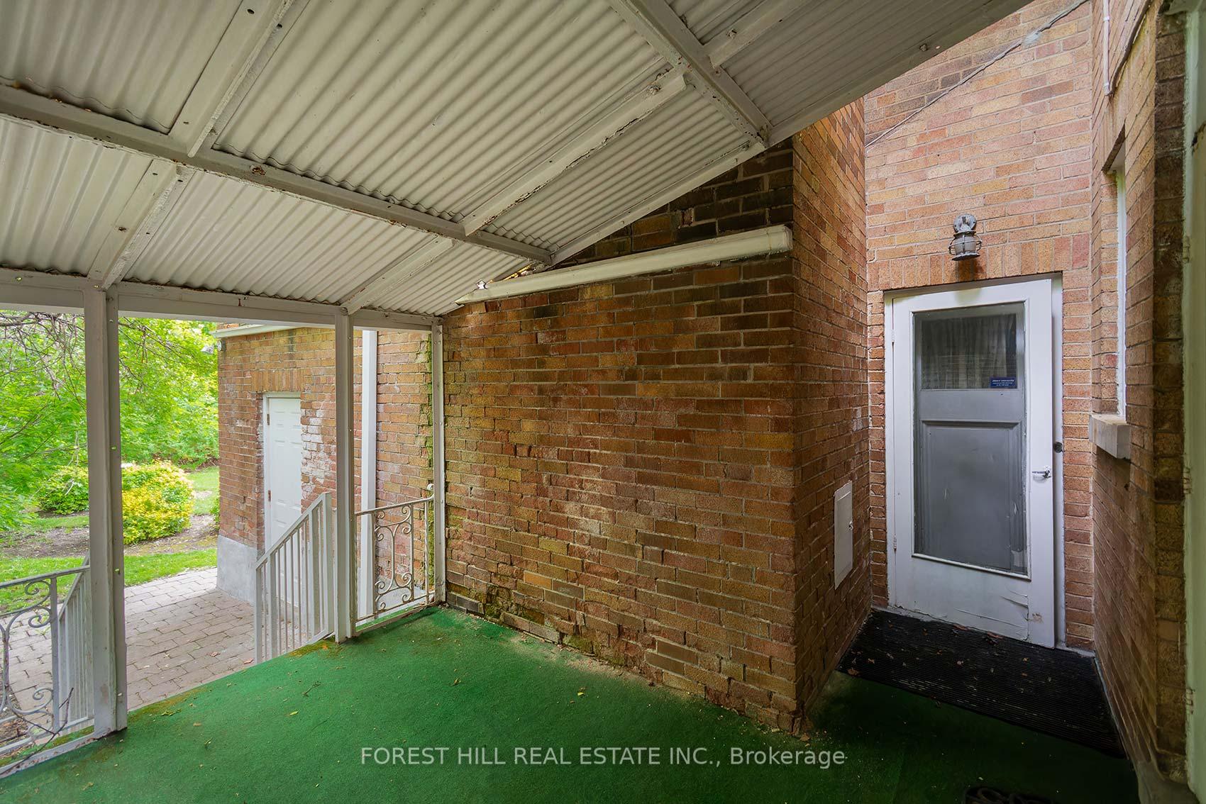 Photo 35 of 65 Heathdale Road, Toronto, Humewood-Cedarvale — HOMEH