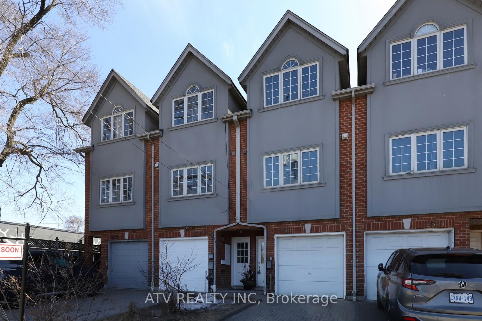 Front of 2523 Gerrard Street E