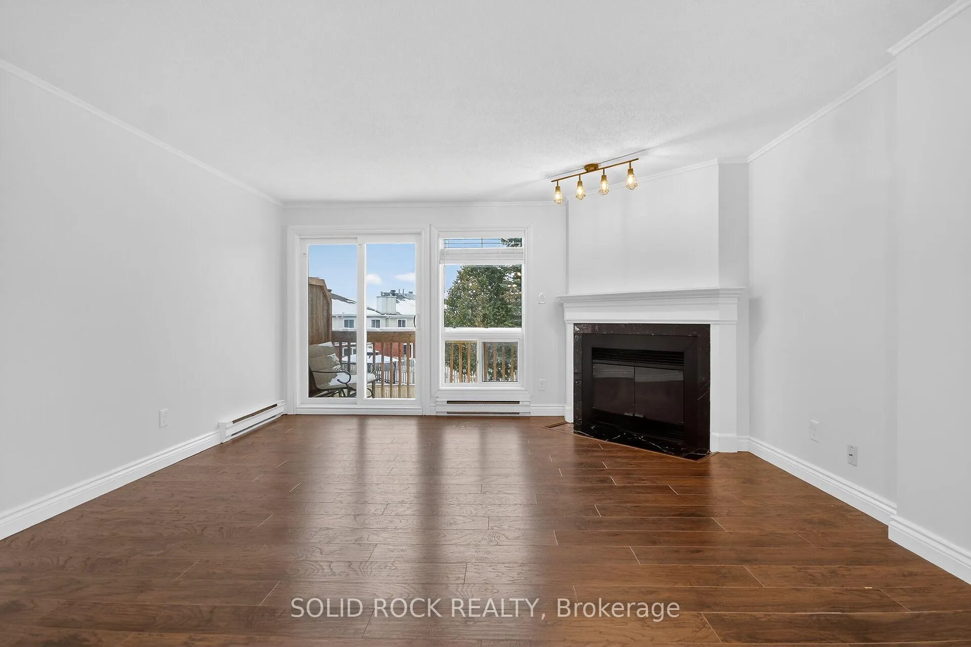 Photo 7 of Unit 35, 360 Briston Private, Ottawa, Hunt Club Park — HOMEH