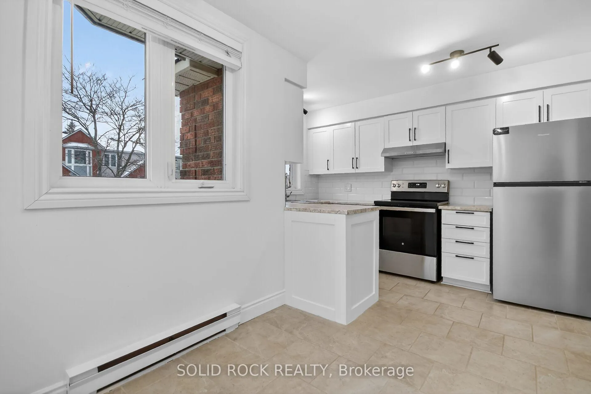 Photo 20 of Unit 35, 360 Briston Private, Ottawa, Hunt Club Park — HOMEH