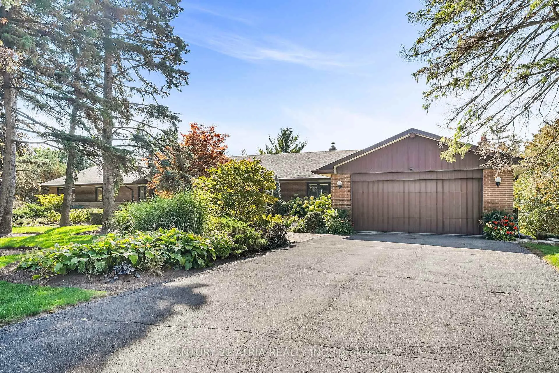 Photo 2 of 56 Cachet Parkway, Markham, Devil's Elbow — HOMEH