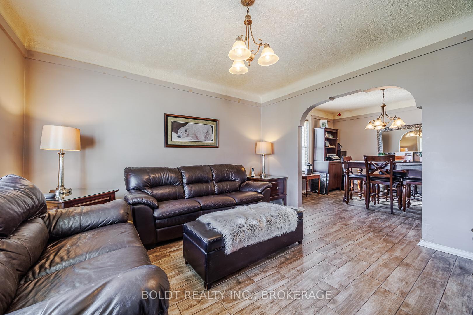 Photo 7 of 73 Chapel Street N, Thorold, Thorold Downtown — HOMEH