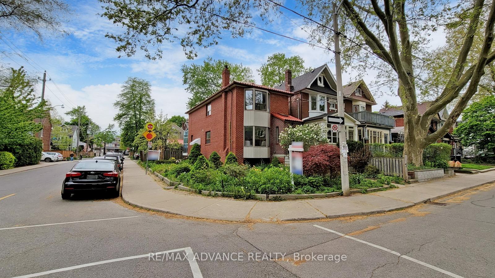 Photo 37 of 108 Eaton Avenue, Toronto, Danforth — HOMEH