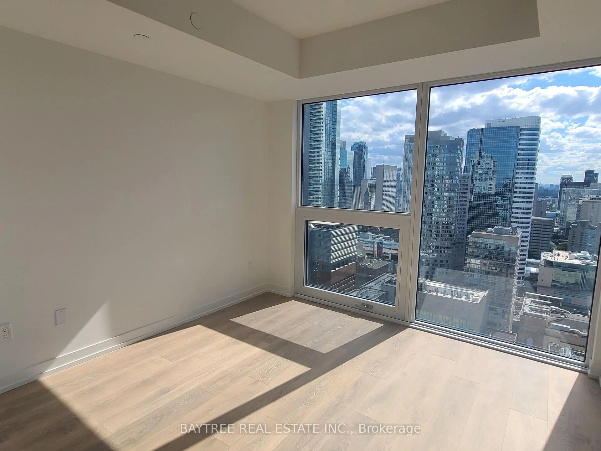 Front of Unit 2309, 82 Dalhousie Street