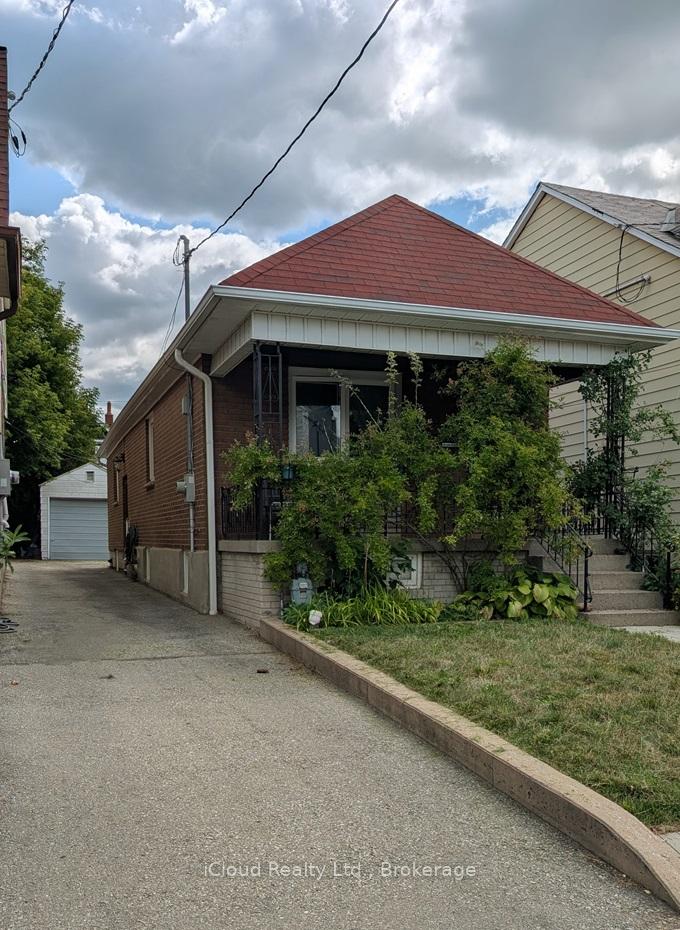 Photo 1 of 25 Rockvale Avenue W, Toronto, Oakwood Village — HOMEH