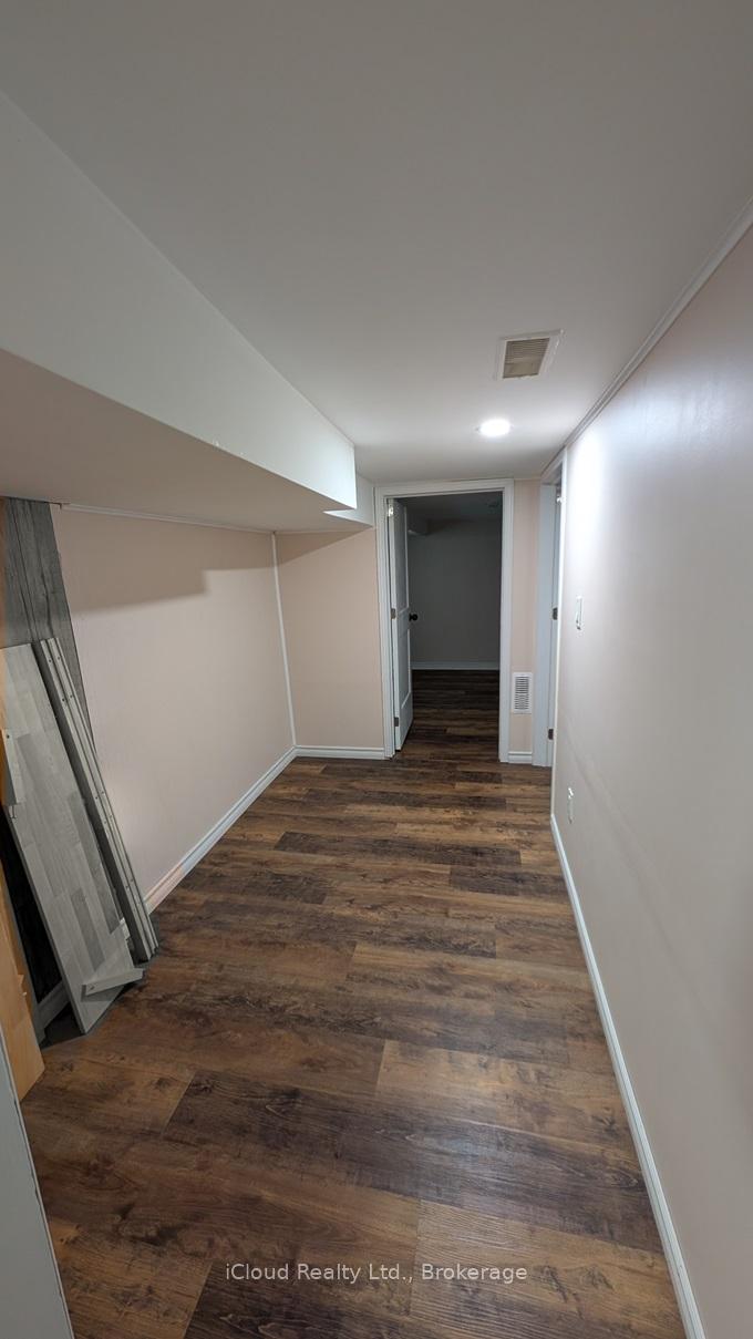 Photo 4 of 25 Rockvale Avenue W, Toronto, Oakwood Village — HOMEH