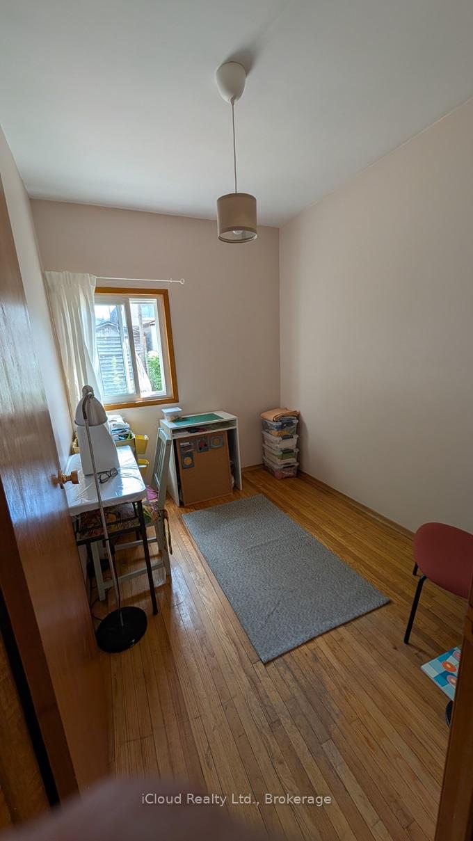 Photo 9 of 25 Rockvale Avenue W, Toronto, Oakwood Village — HOMEH