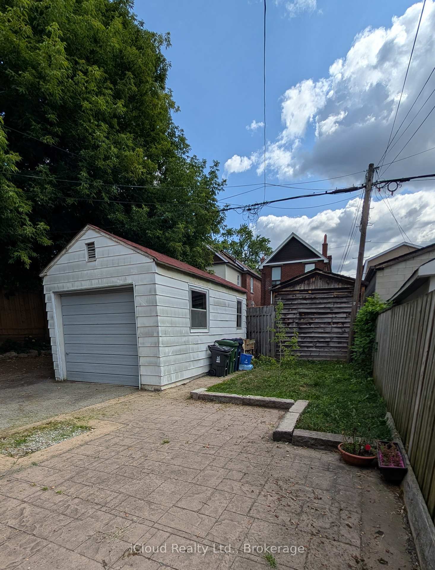 Photo 12 of 25 Rockvale Avenue W, Toronto, Oakwood Village — HOMEH