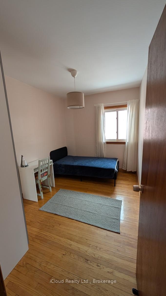 Photo 14 of 25 Rockvale Avenue W, Toronto, Oakwood Village — HOMEH