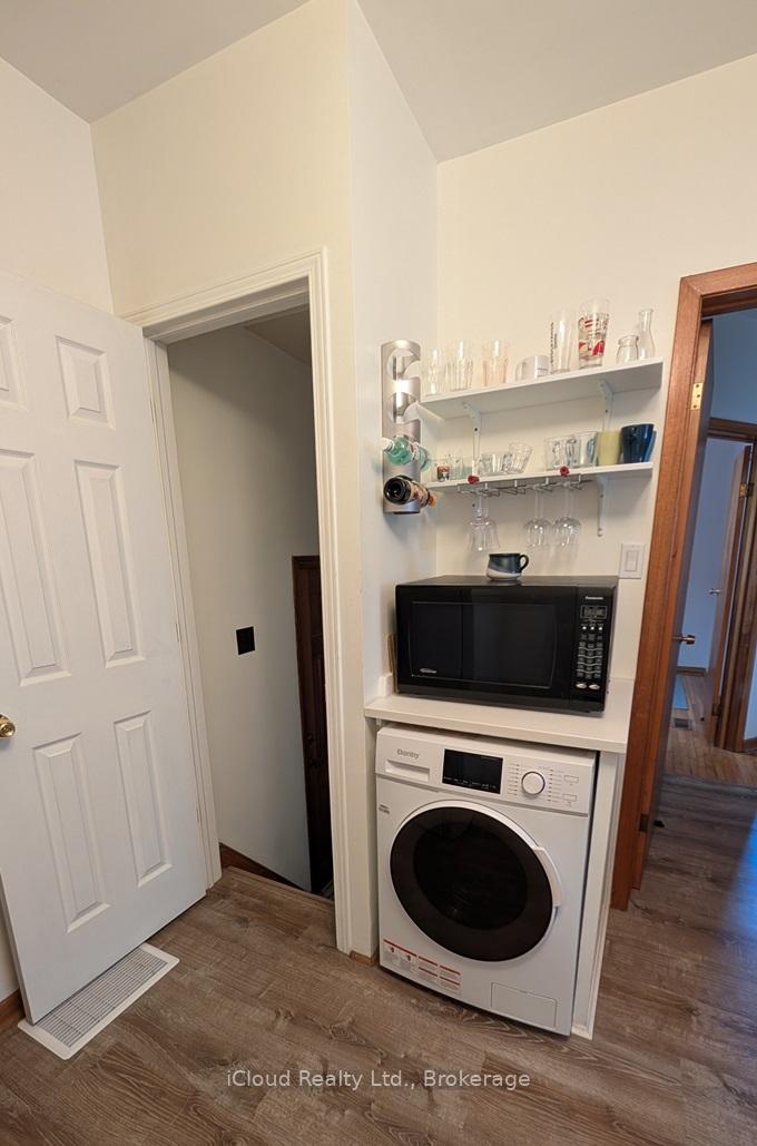 Photo 22 of 25 Rockvale Avenue W, Toronto, Oakwood Village — HOMEH