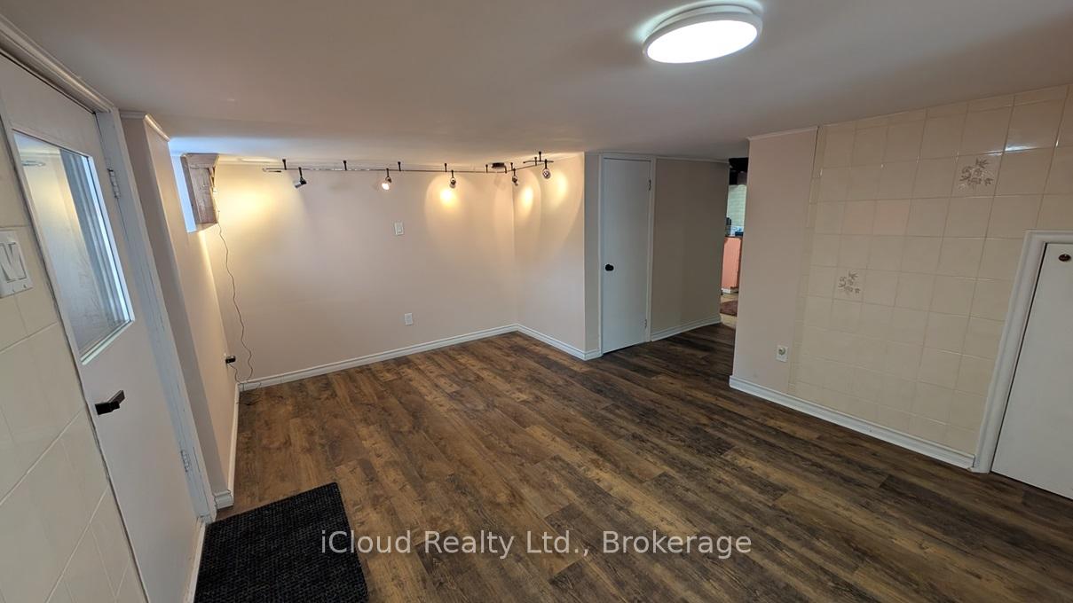 Photo 25 of 25 Rockvale Avenue W, Toronto, Oakwood Village — HOMEH