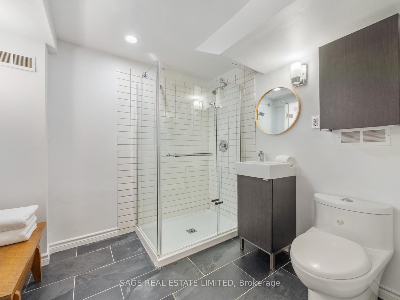 Photo 37 of 230 Withrow Avenue, Toronto, North Riverdale — HOMEH