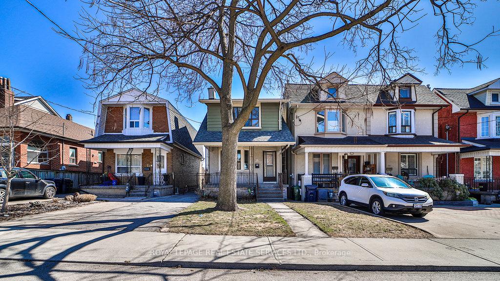 Photo 1 of 25 Earnscliffe Road, Toronto, Oakwood Village — HOMEH