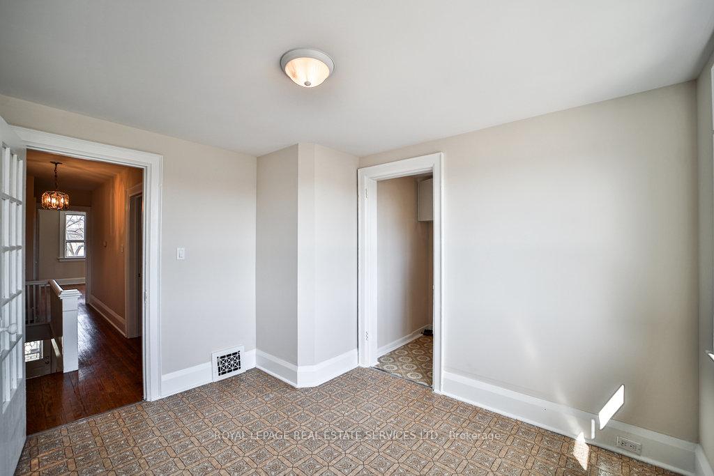 Photo 25 of 25 Earnscliffe Road, Toronto, Oakwood Village — HOMEH