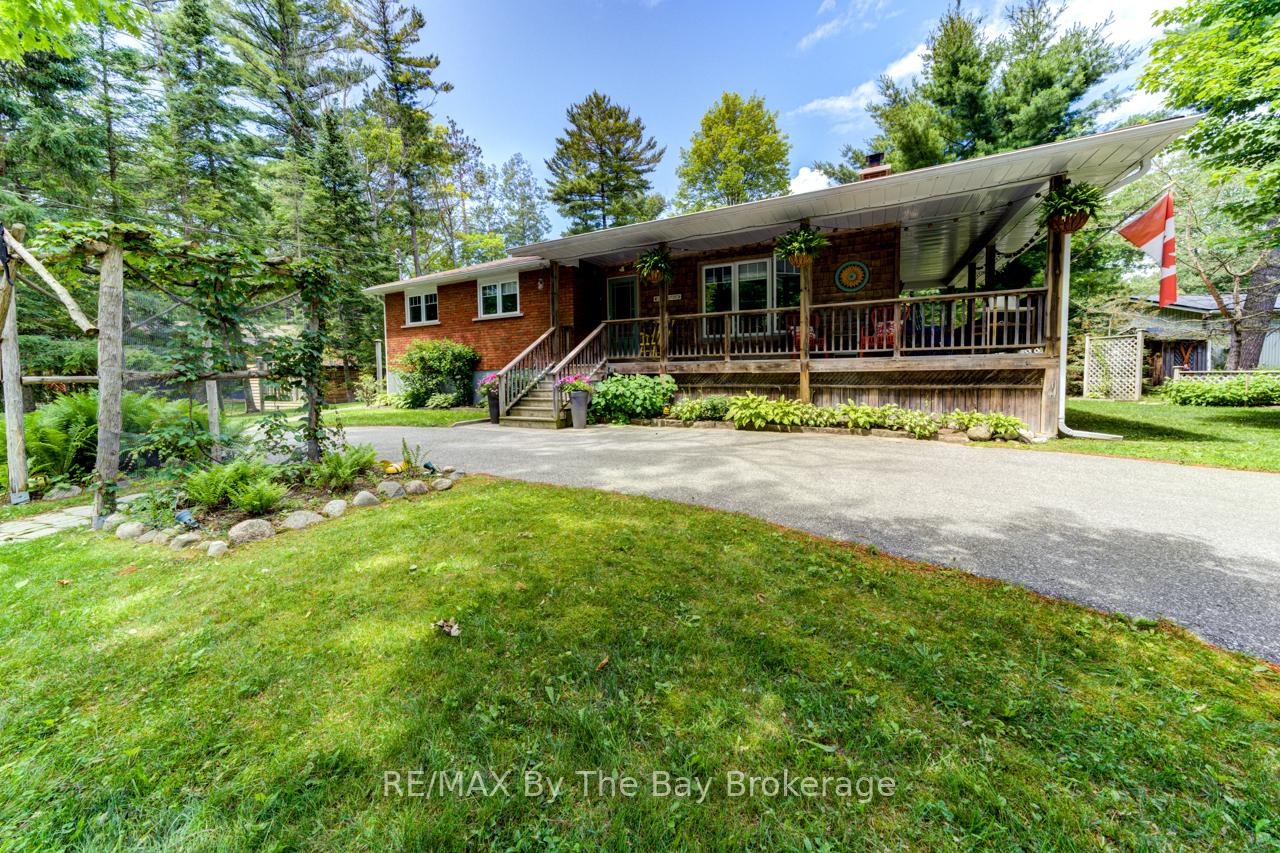 Photo 1 of 10 Victoria Avenue, Tiny, Rural Tiny — HOMEH