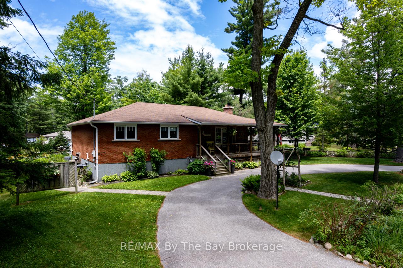 Photo 5 of 10 Victoria Avenue, Tiny, Rural Tiny — HOMEH