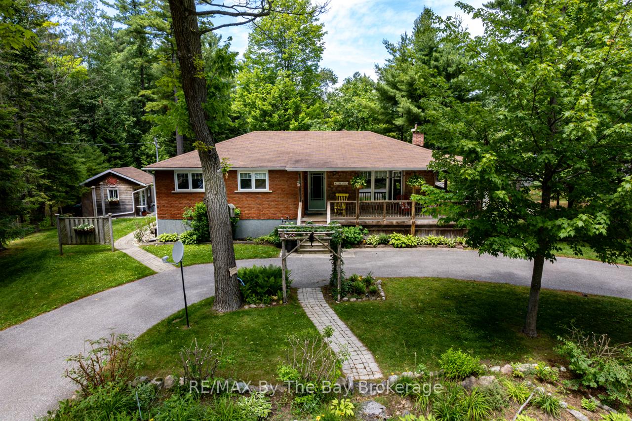 Photo 6 of 10 Victoria Avenue, Tiny, Rural Tiny — HOMEH