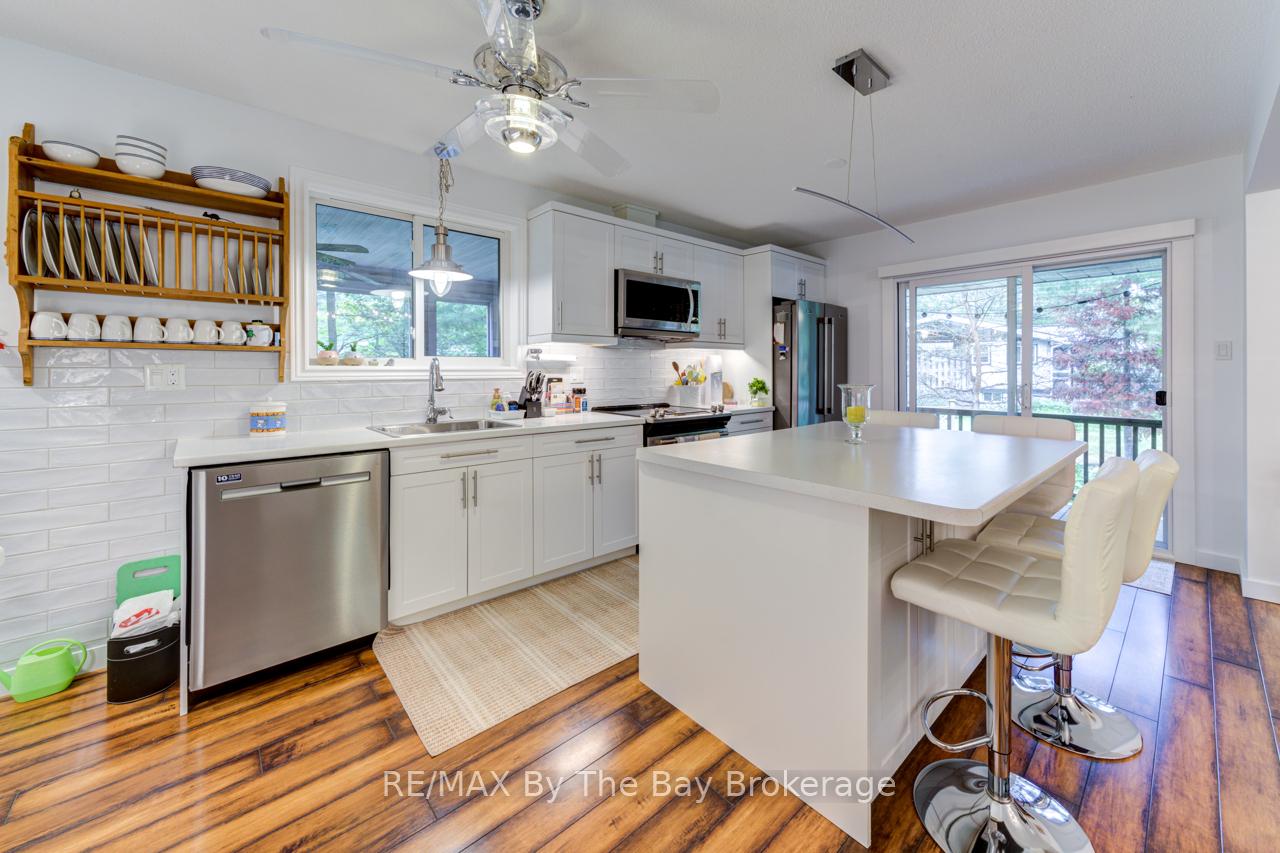 Photo 17 of 10 Victoria Avenue, Tiny, Rural Tiny — HOMEH