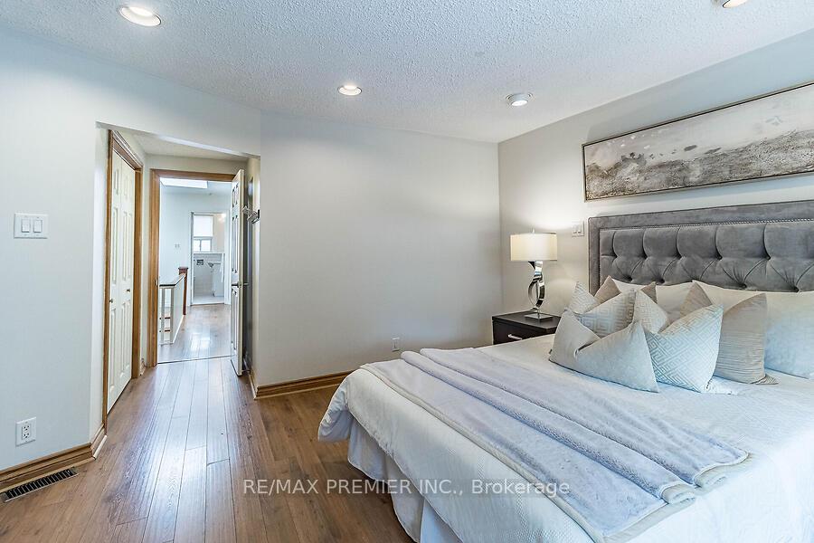 Photo 17 of 633 Lauder Avenue, Toronto, Oakwood Village — HOMEH