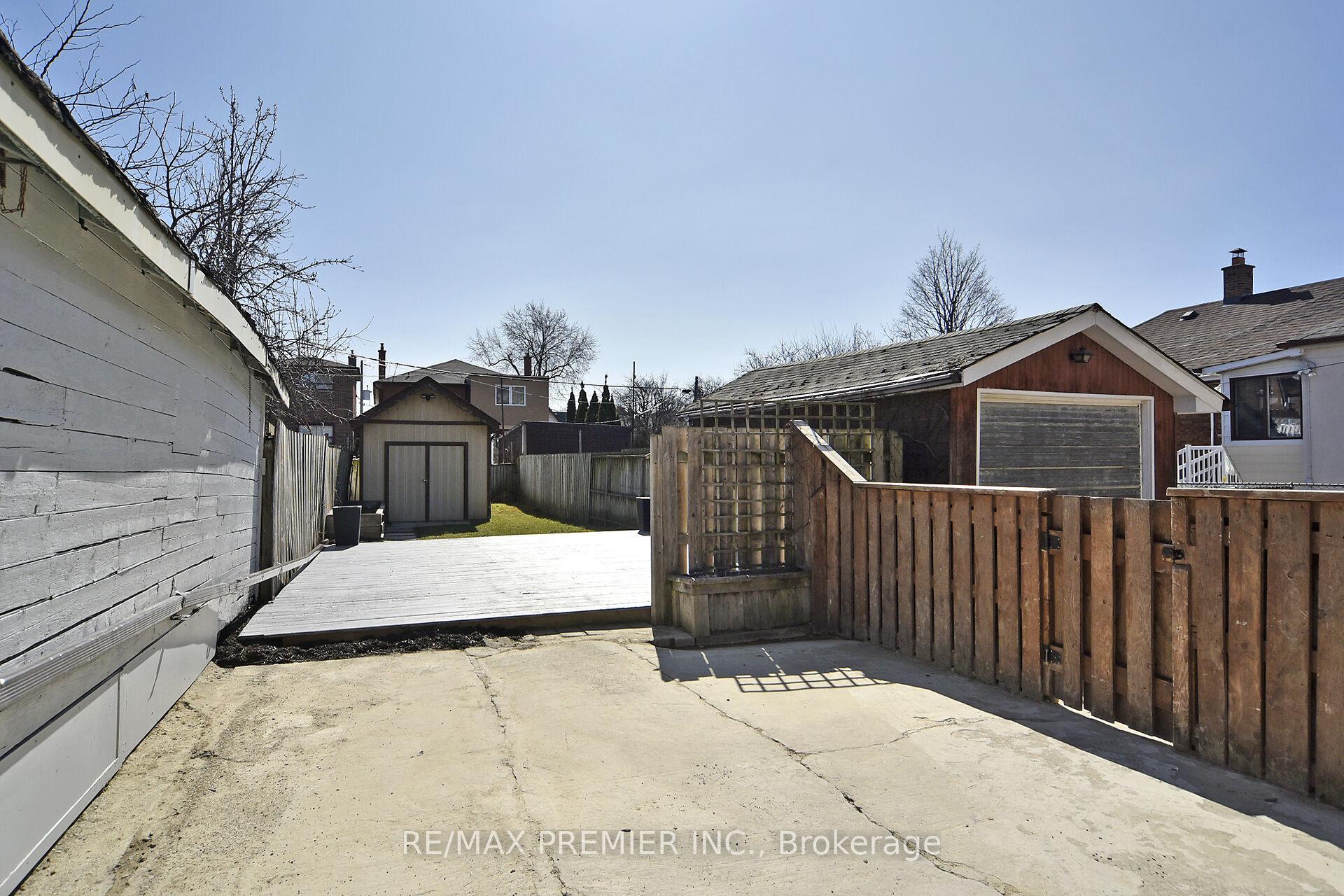Photo 36 of 633 Lauder Avenue, Toronto, Oakwood Village — HOMEH