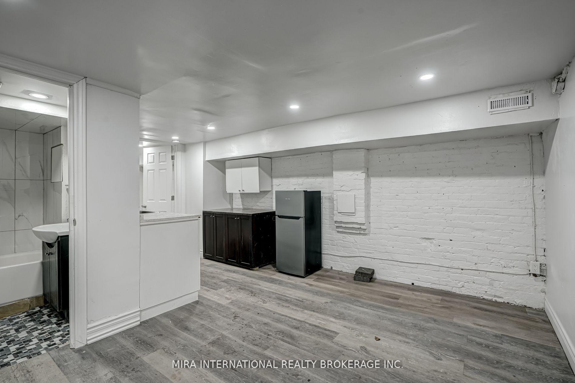 Photo 3 of Unit B2, 177 Carlton Street, Toronto, Moss Park — HOMEH