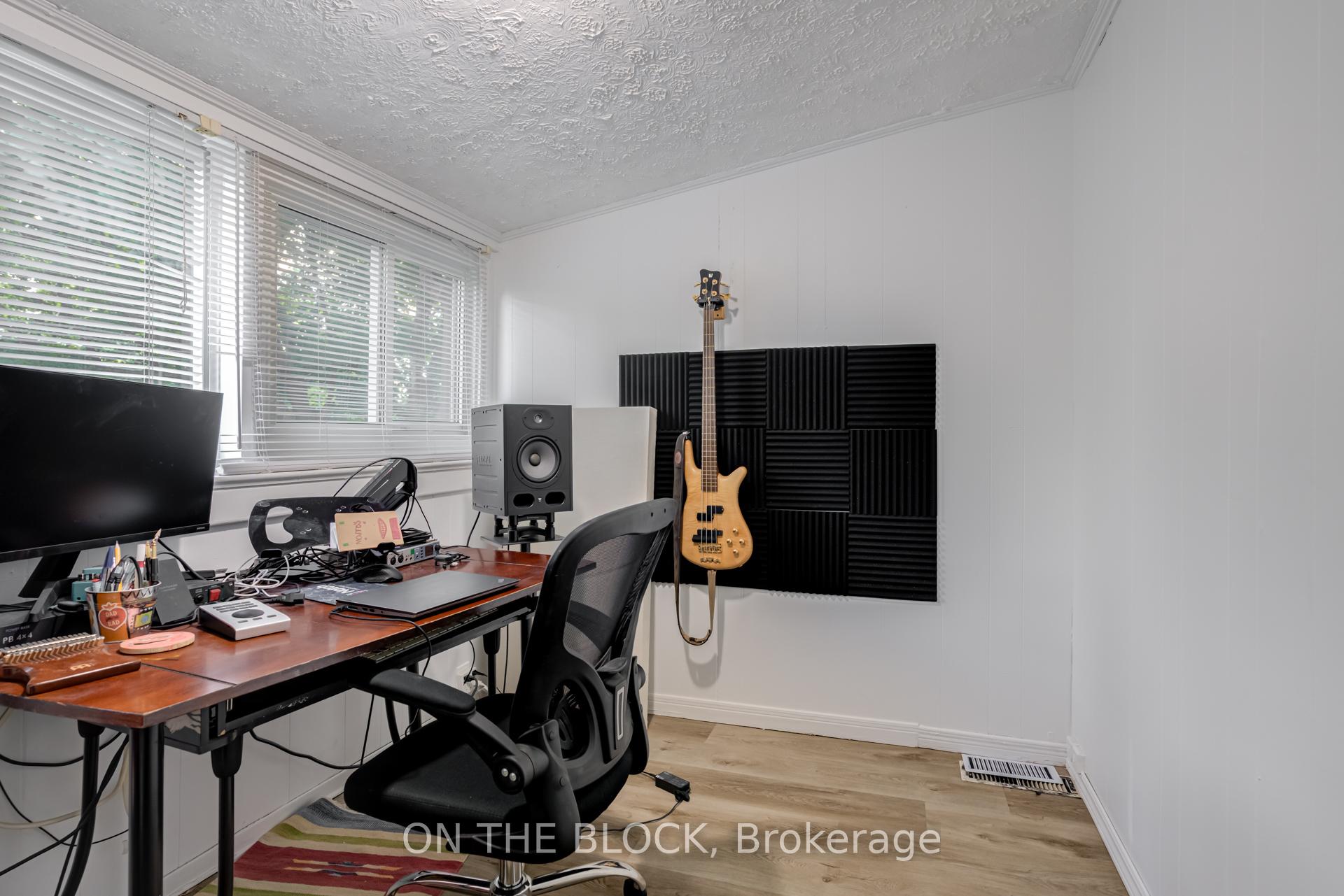Photo 12 of 11 Mountnoel Avenue, Toronto, Greenwood-Coxwell — HOMEH