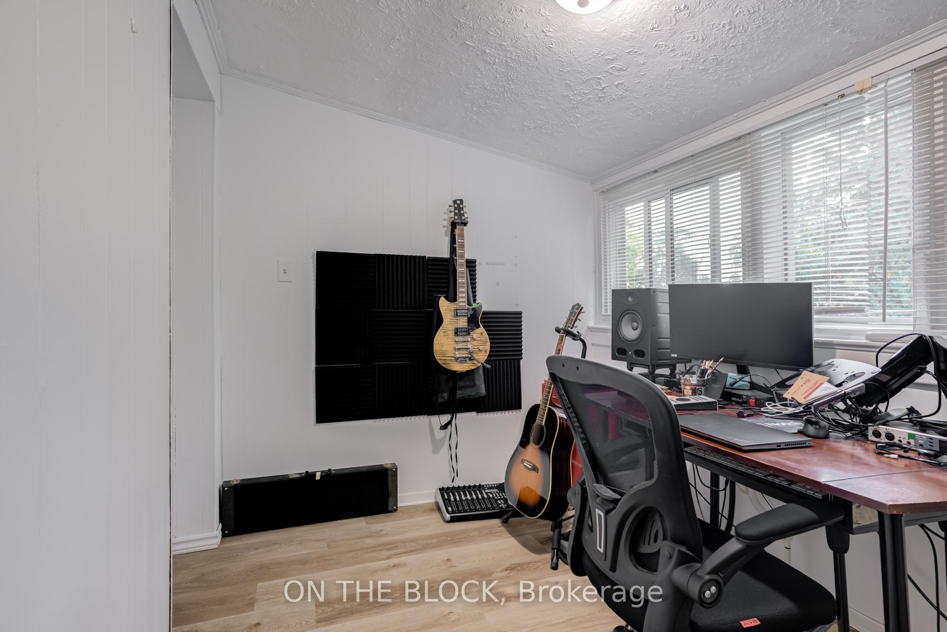 Photo 13 of 11 Mountnoel Avenue, Toronto, Greenwood-Coxwell — HOMEH