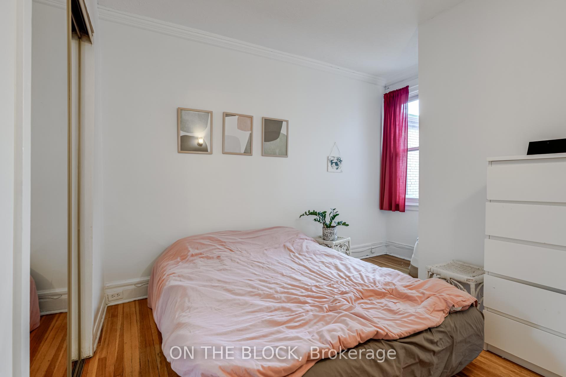 Photo 14 of 11 Mountnoel Avenue, Toronto, Greenwood-Coxwell — HOMEH