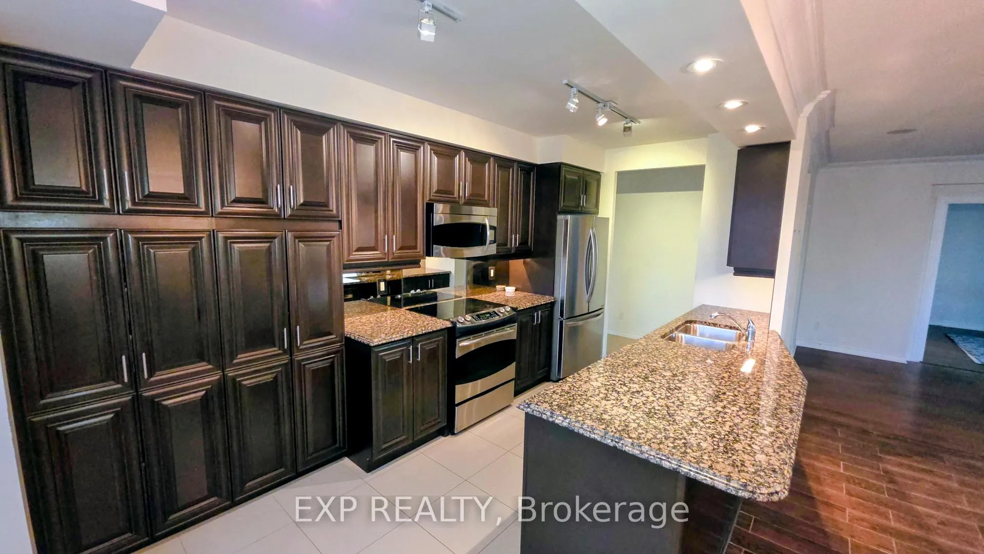 Photo 7 of Unit 1110, 88 Promenade Circle, Vaughan, Brownridge — HOMEH