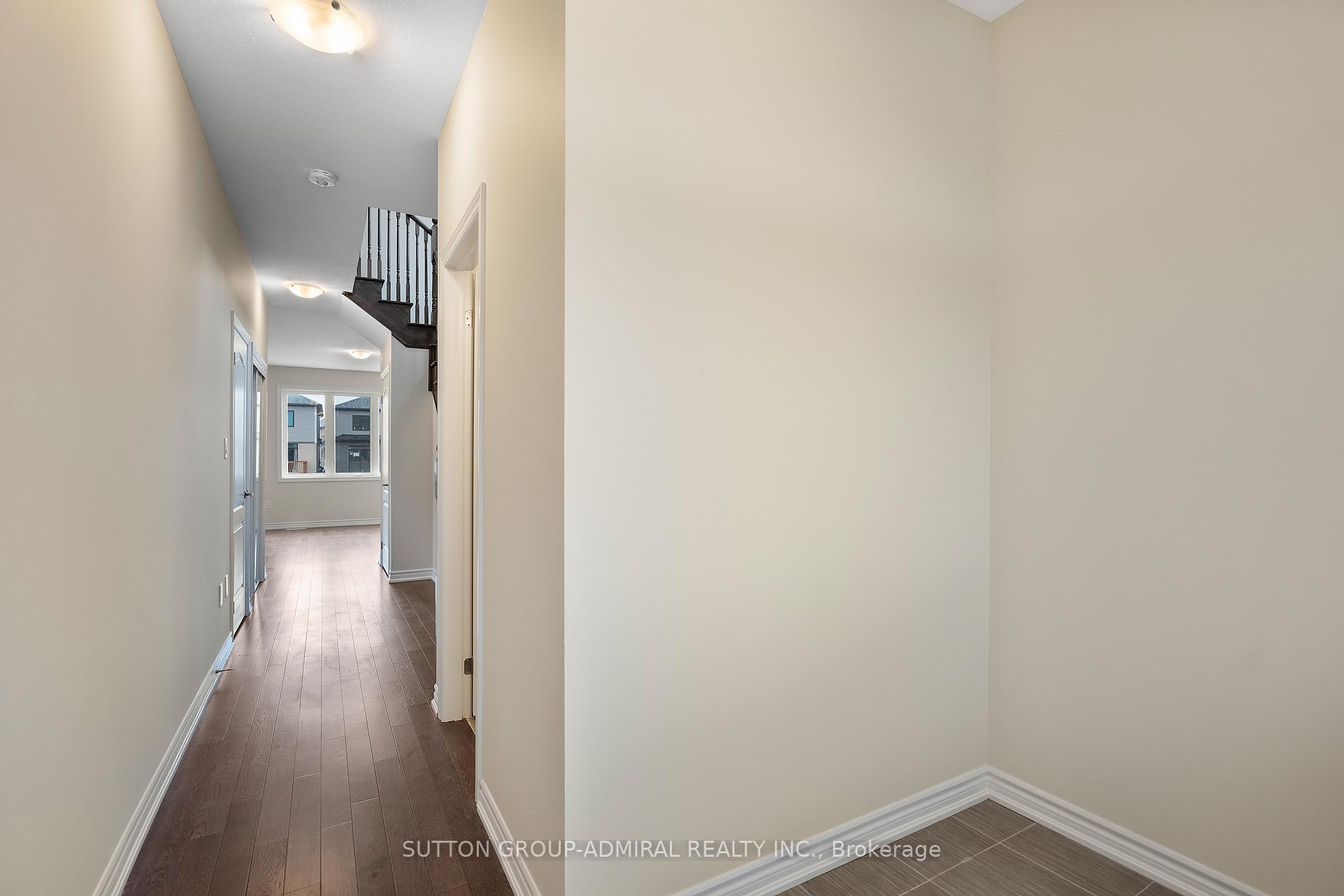 Photo 3 of 129 Vanilla Trail, Thorold, Port Robinson — HOMEH