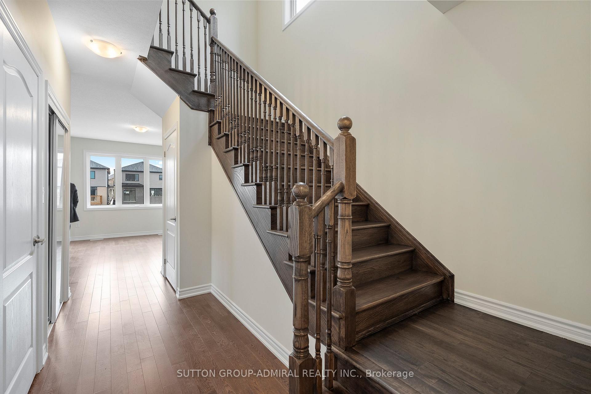 Photo 9 of 129 Vanilla Trail, Thorold, Port Robinson — HOMEH
