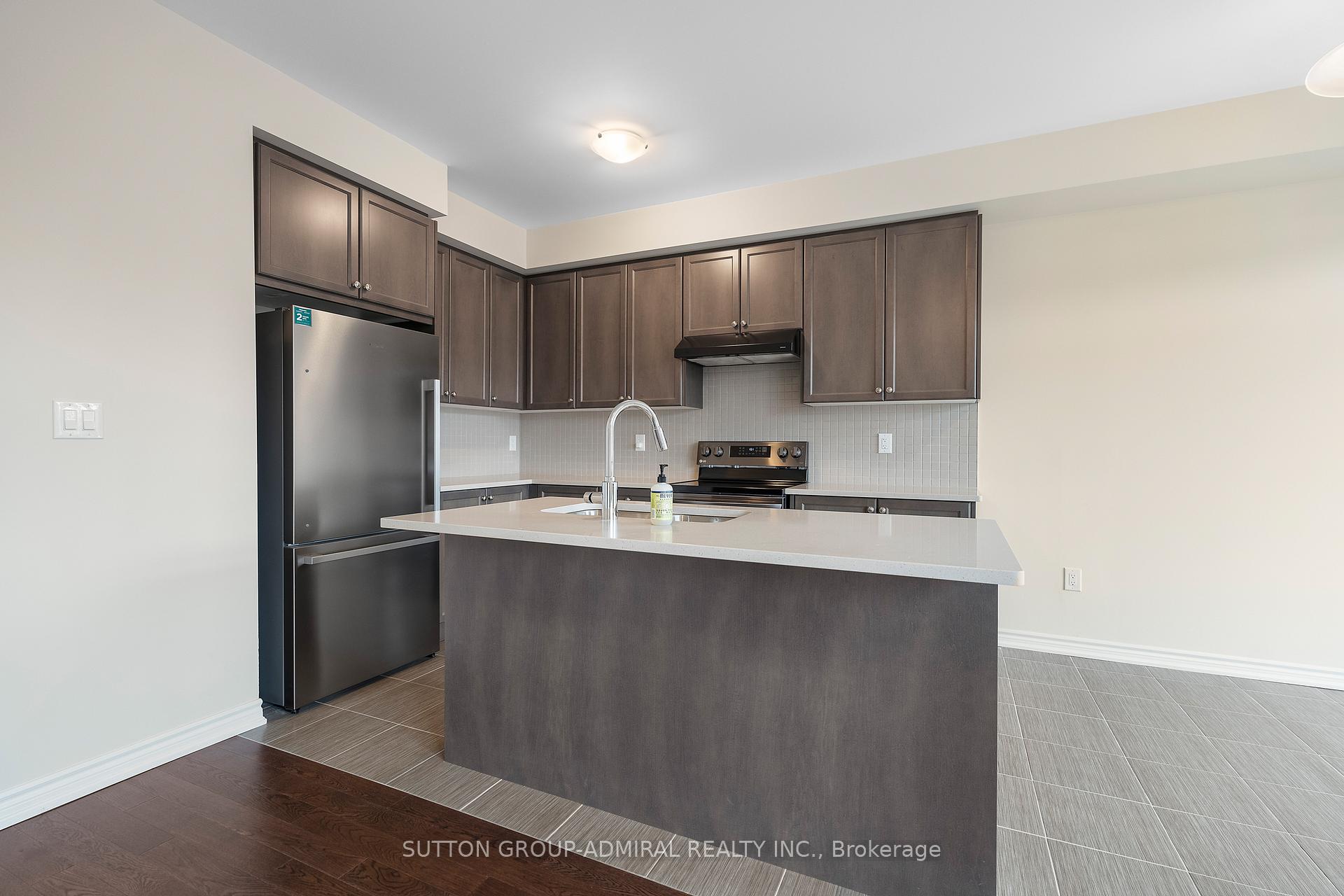 Photo 11 of 129 Vanilla Trail, Thorold, Port Robinson — HOMEH