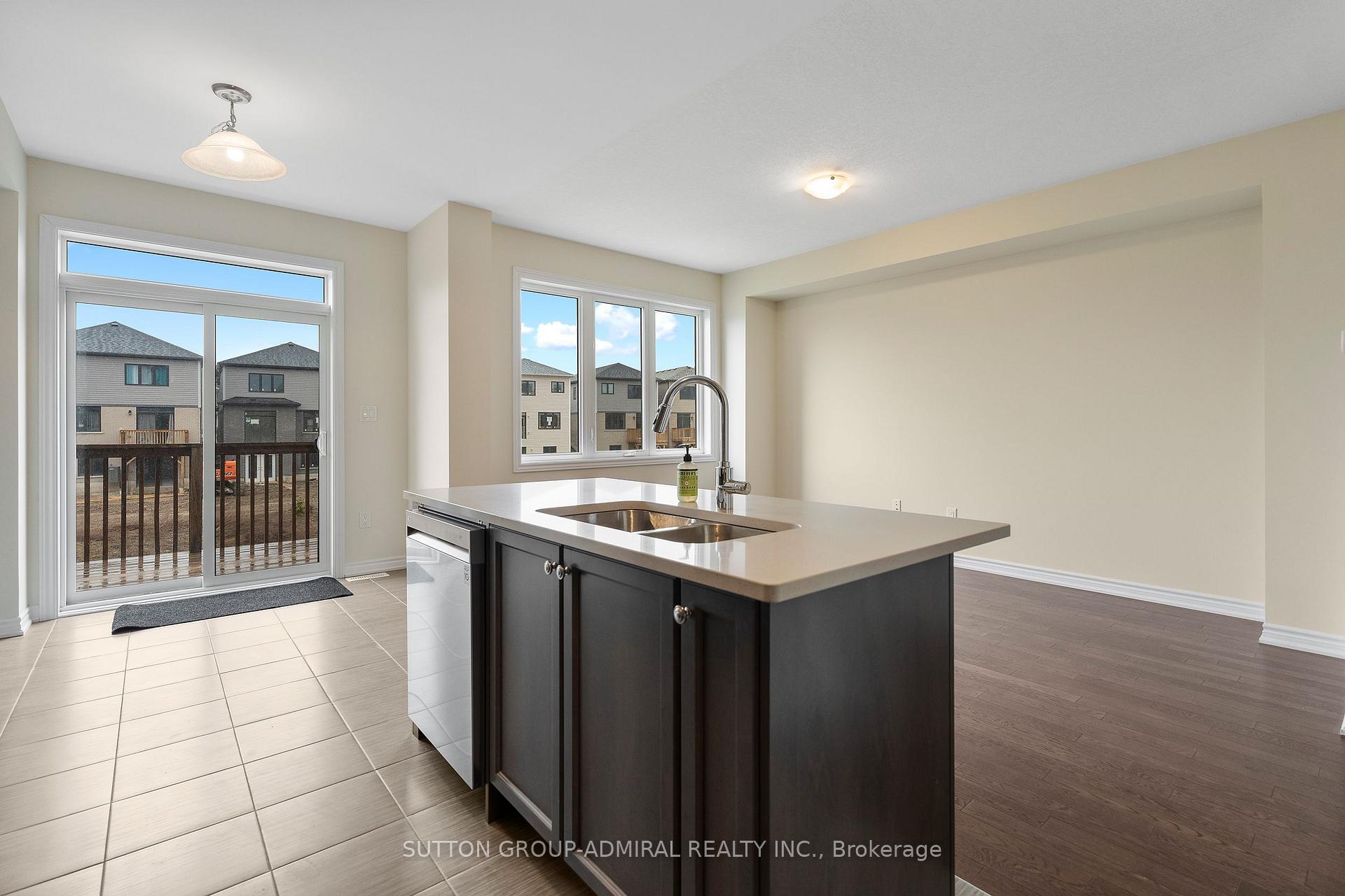 Photo 15 of 129 Vanilla Trail, Thorold, Port Robinson — HOMEH