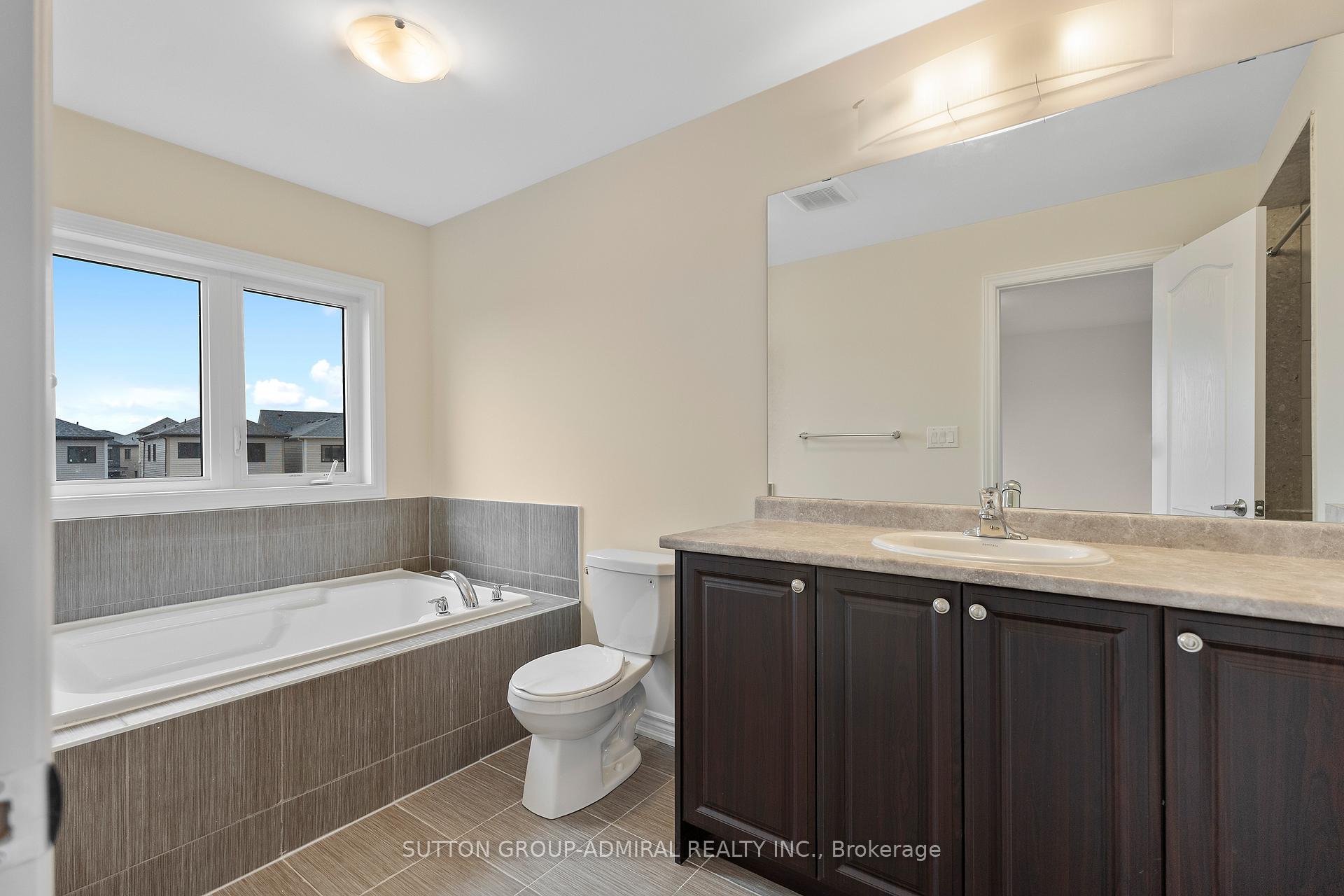 Photo 20 of 129 Vanilla Trail, Thorold, Port Robinson — HOMEH