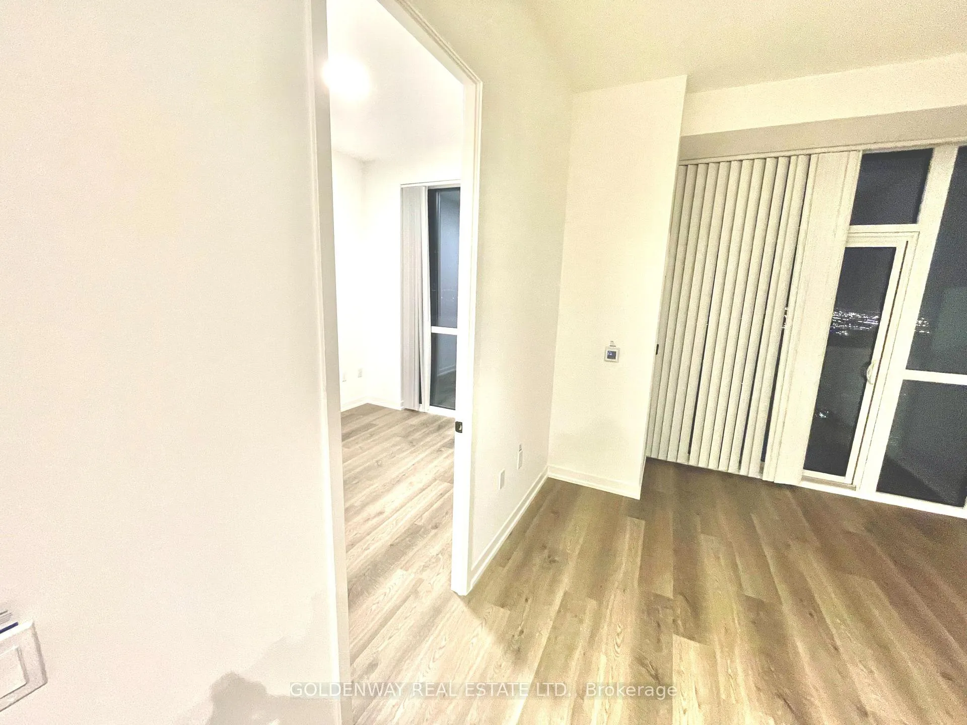 Photo 5 of Unit 3610, 8 Interchange Way, Vaughan, Vaughan Corporate Centre — HOMEH
