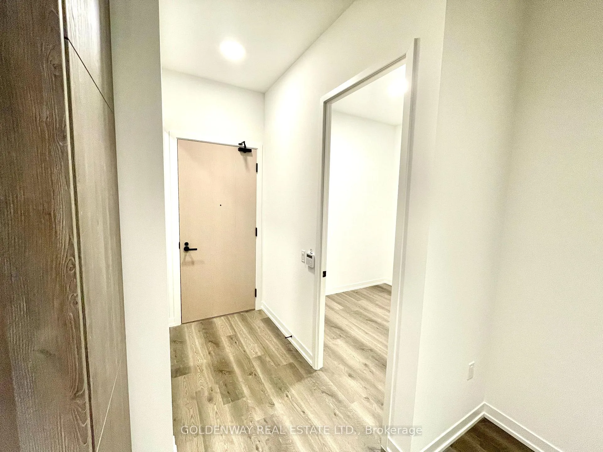 Photo 7 of Unit 3610, 8 Interchange Way, Vaughan, Vaughan Corporate Centre — HOMEH