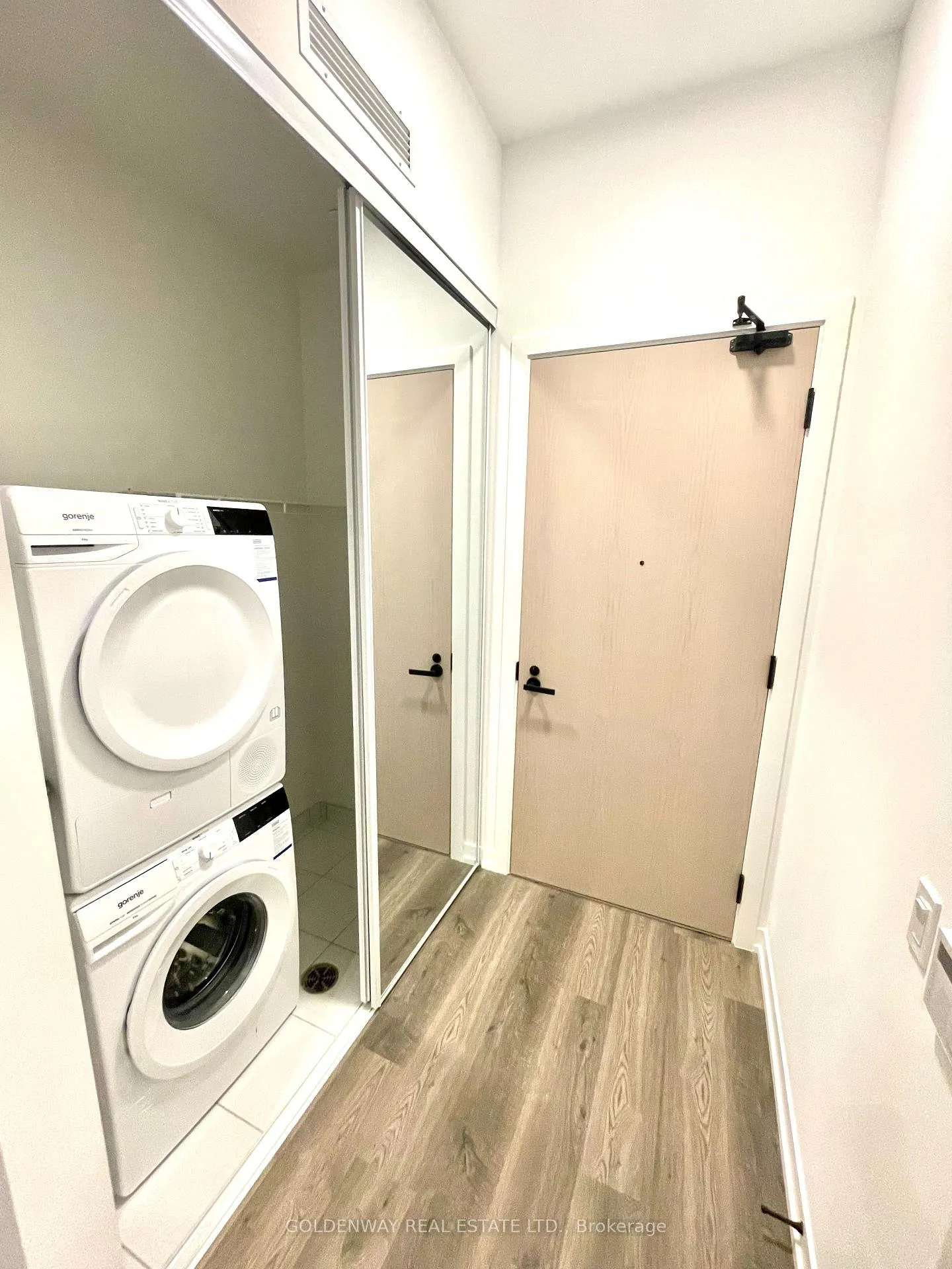 Photo 12 of Unit 3610, 8 Interchange Way, Vaughan, Vaughan Corporate Centre — HOMEH