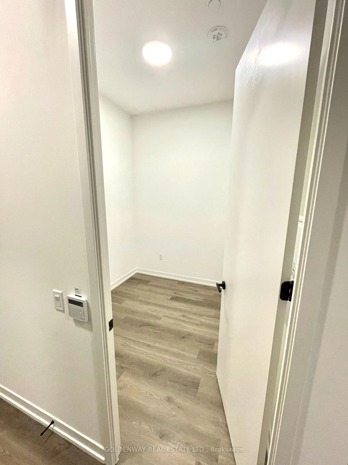 Photo 13 of Unit 3610, 8 Interchange Way, Vaughan, Vaughan Corporate Centre — HOMEH