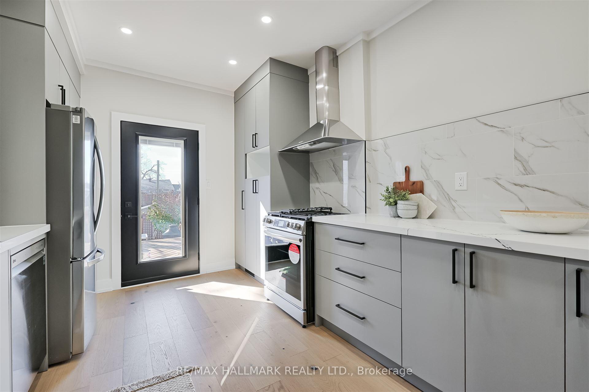 Photo 16 of 263 Withrow Avenue, Toronto, North Riverdale — HOMEH