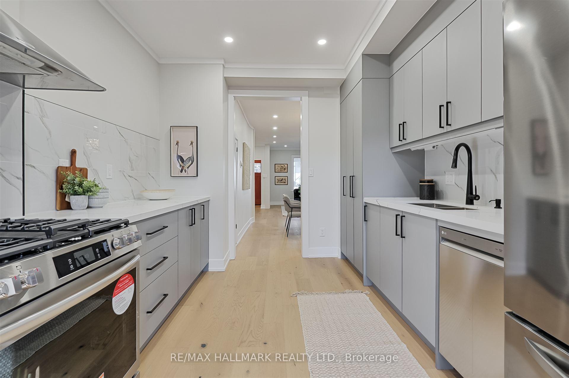 Photo 17 of 263 Withrow Avenue, Toronto, North Riverdale — HOMEH
