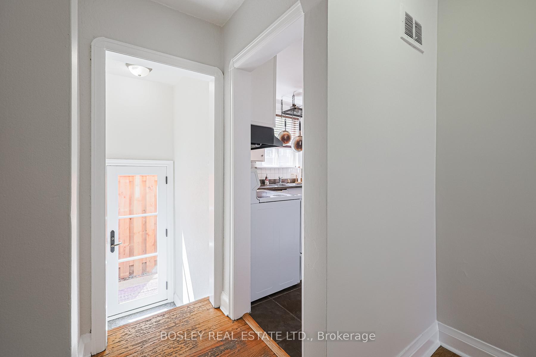 Photo 3 of 23 Stag Hill Drive, Toronto, O'Connor-Parkview — HOMEH