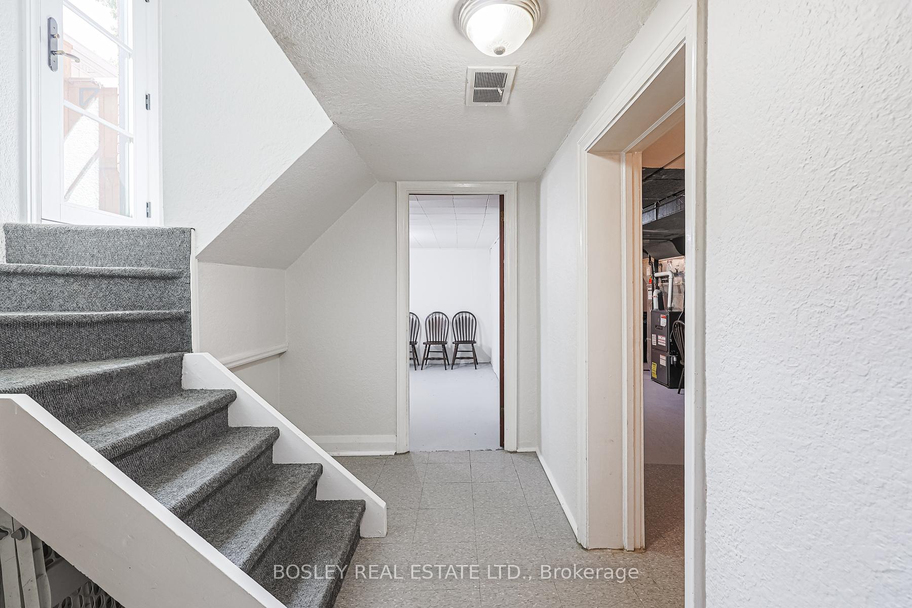 Photo 4 of 23 Stag Hill Drive, Toronto, O'Connor-Parkview — HOMEH