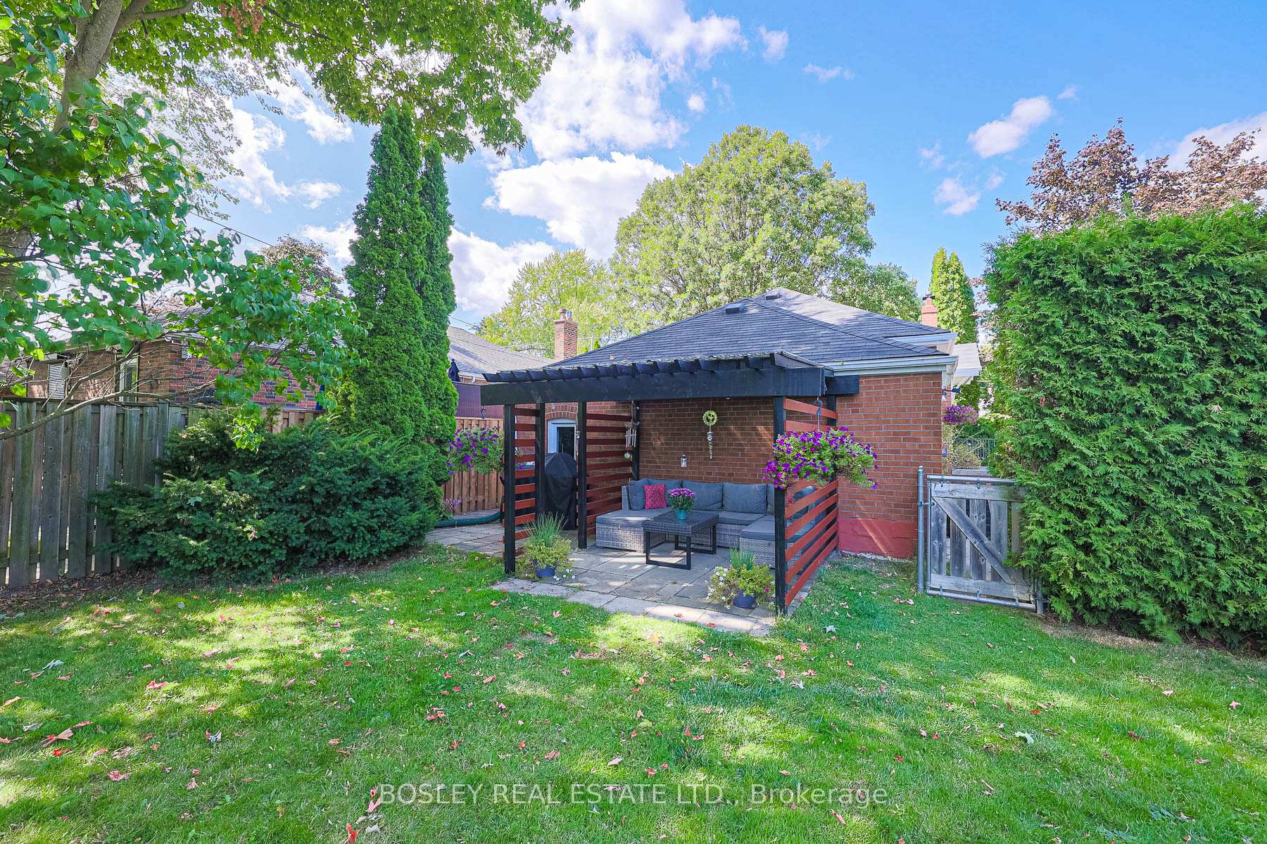 Photo 14 of 23 Stag Hill Drive, Toronto, O'Connor-Parkview — HOMEH