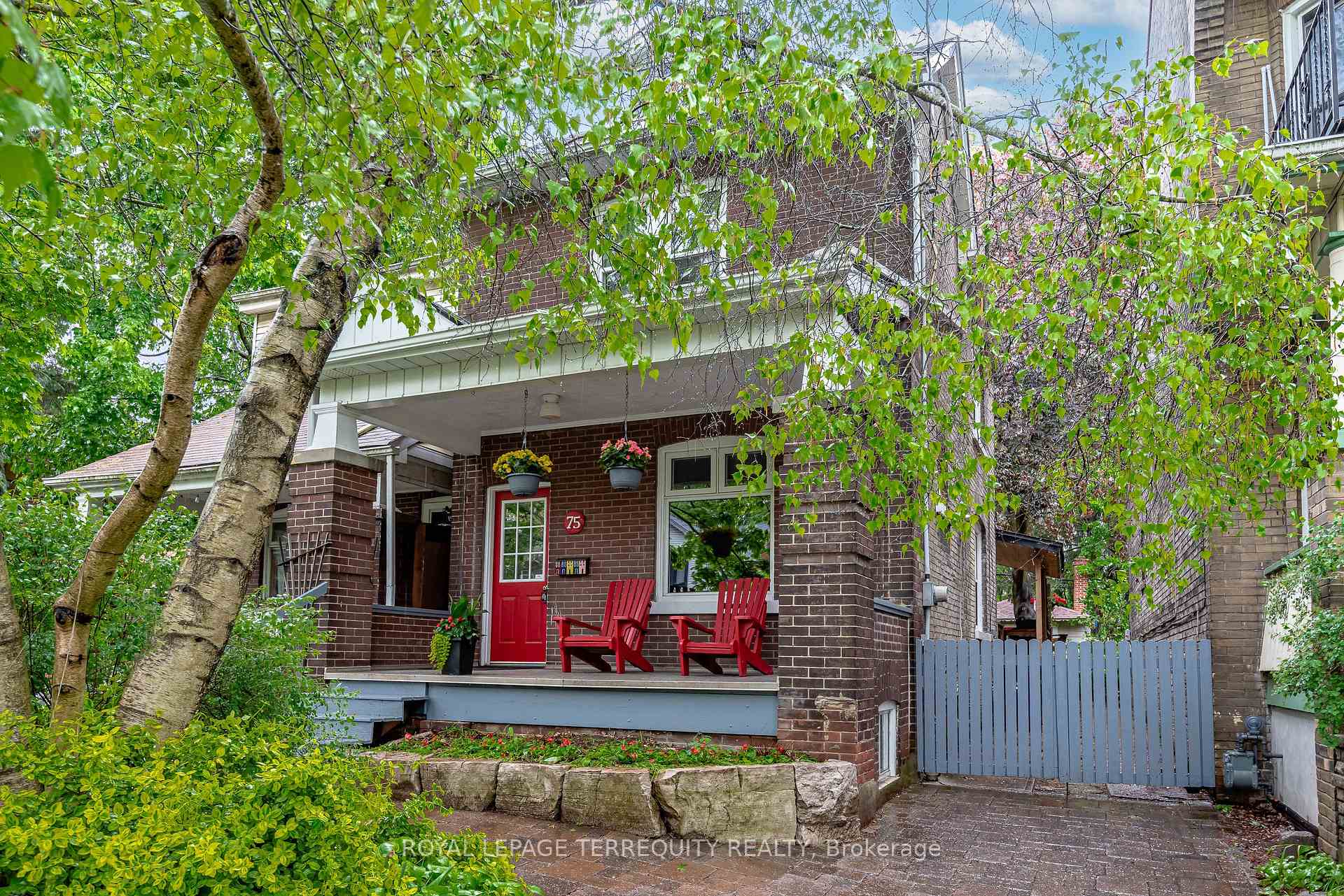 Photo 3 of 75 Hiawatha Road, Toronto, Greenwood-Coxwell — HOMEH