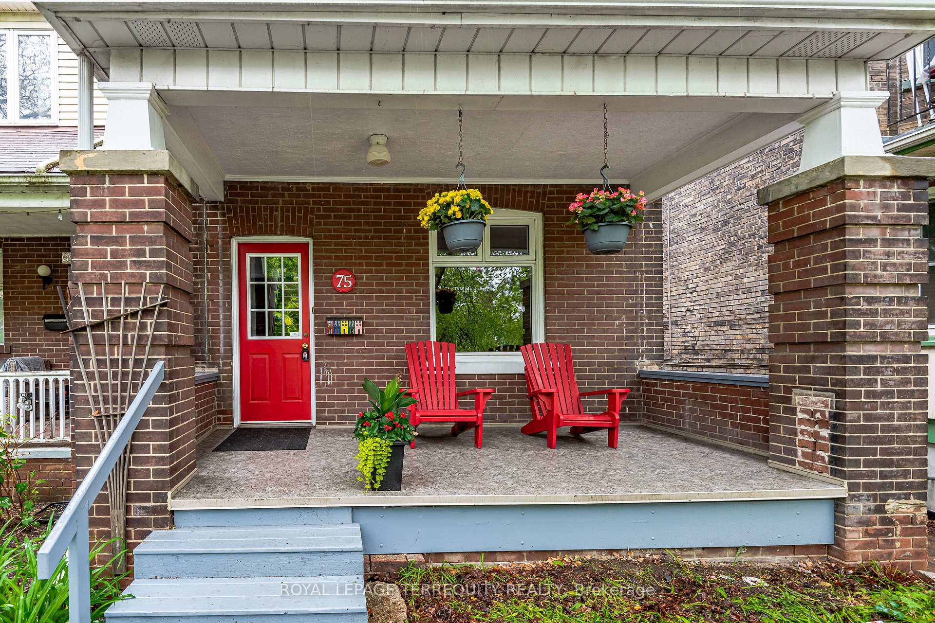Photo 4 of 75 Hiawatha Road, Toronto, Greenwood-Coxwell — HOMEH